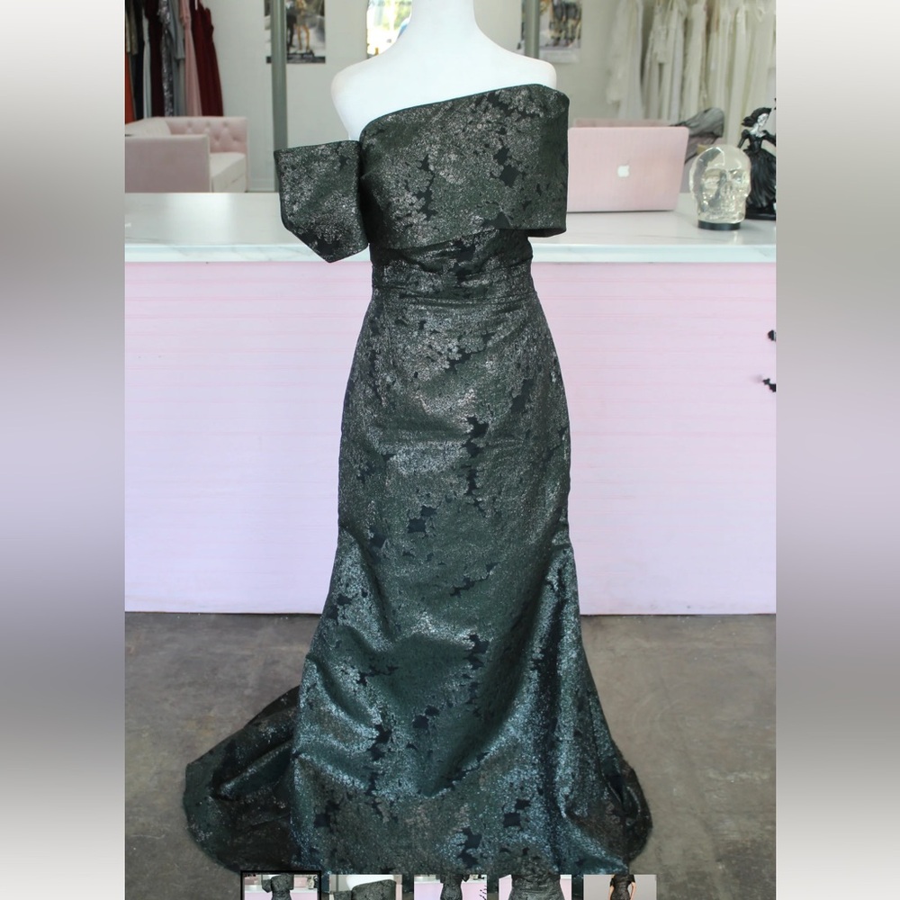 Glamorous One-Shoulder Black Dress
